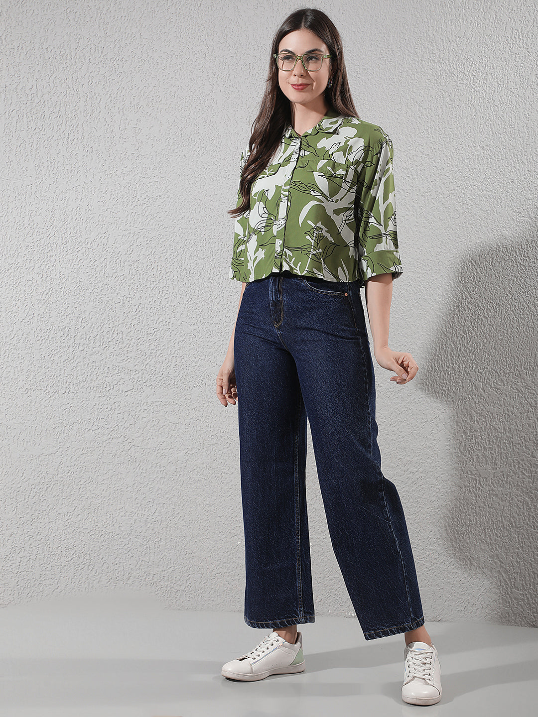 Green Graphic Print Cropped Shirt