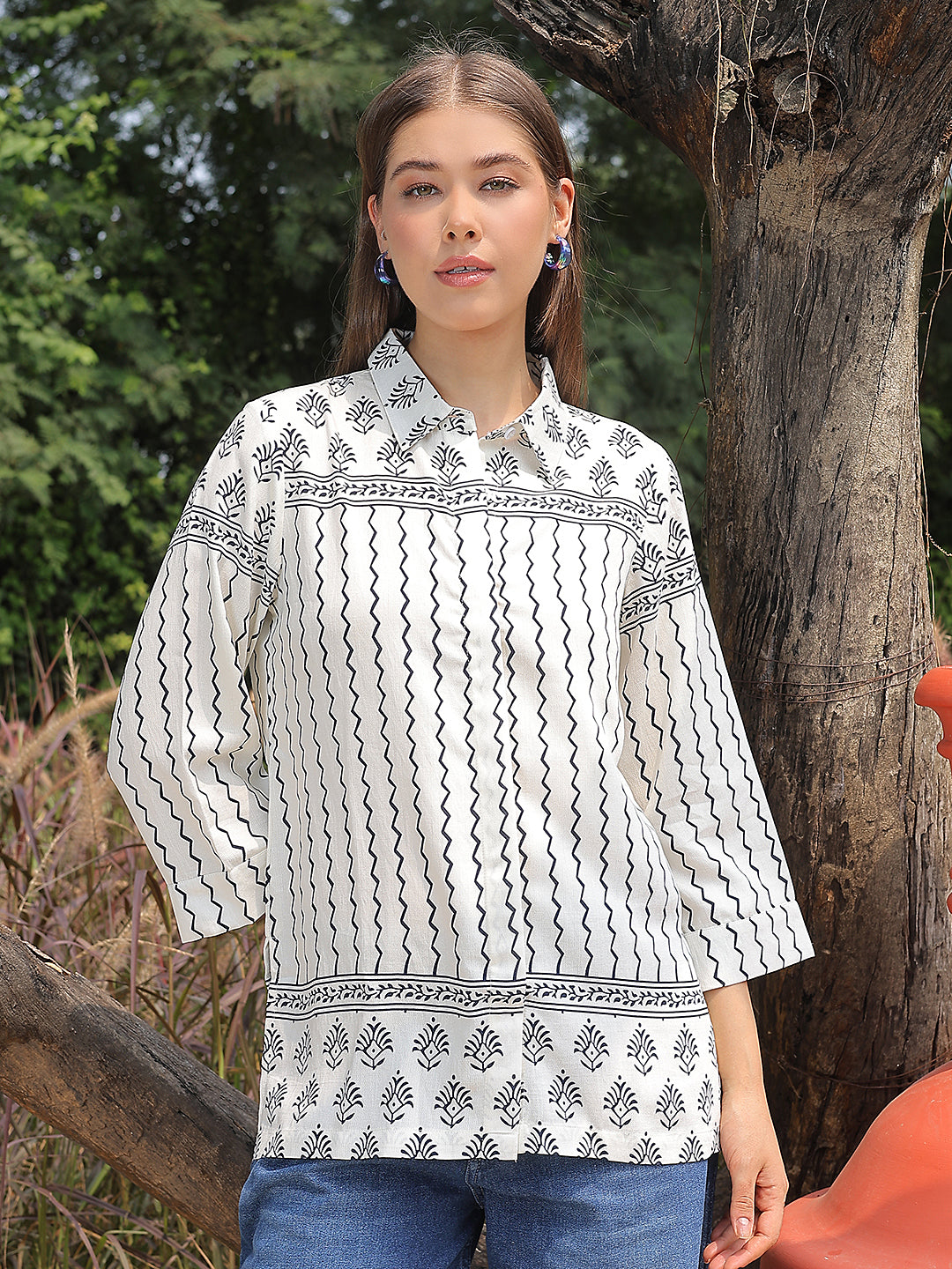 Off White Motifs Print Shirt