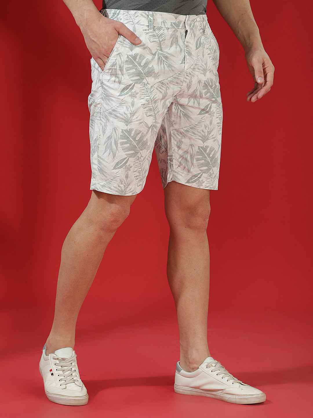 NeoBotanic Grey Leaf Print Shorts