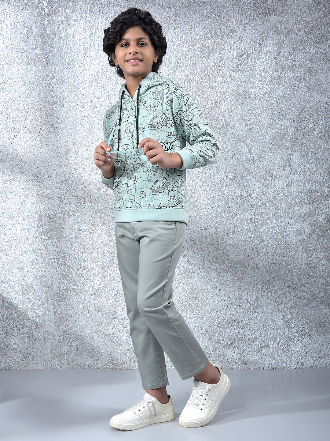 Green Graphic Print Hooded Neck Sweatshirt