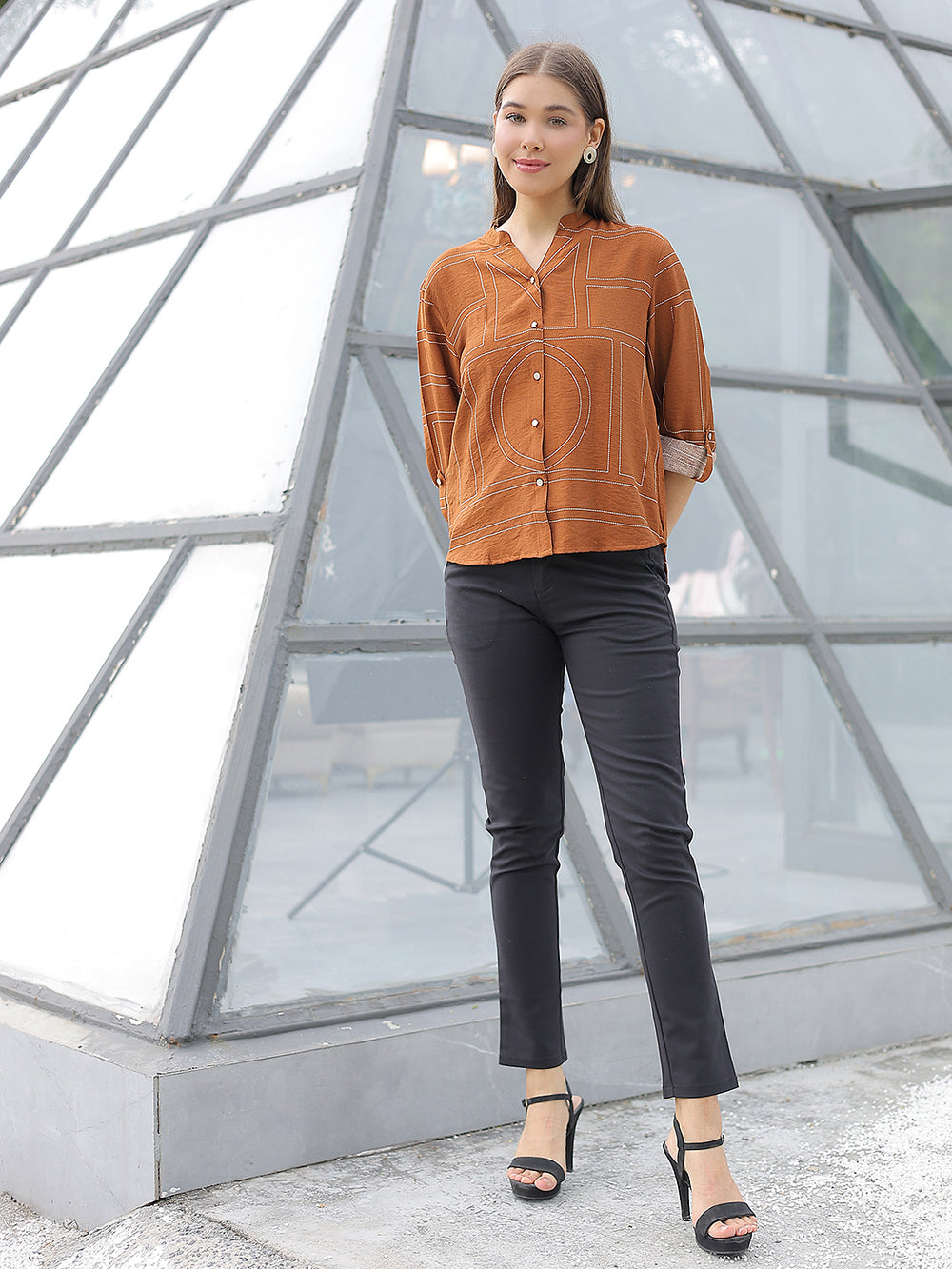 Brown Graphic Print V-Neck Shirt