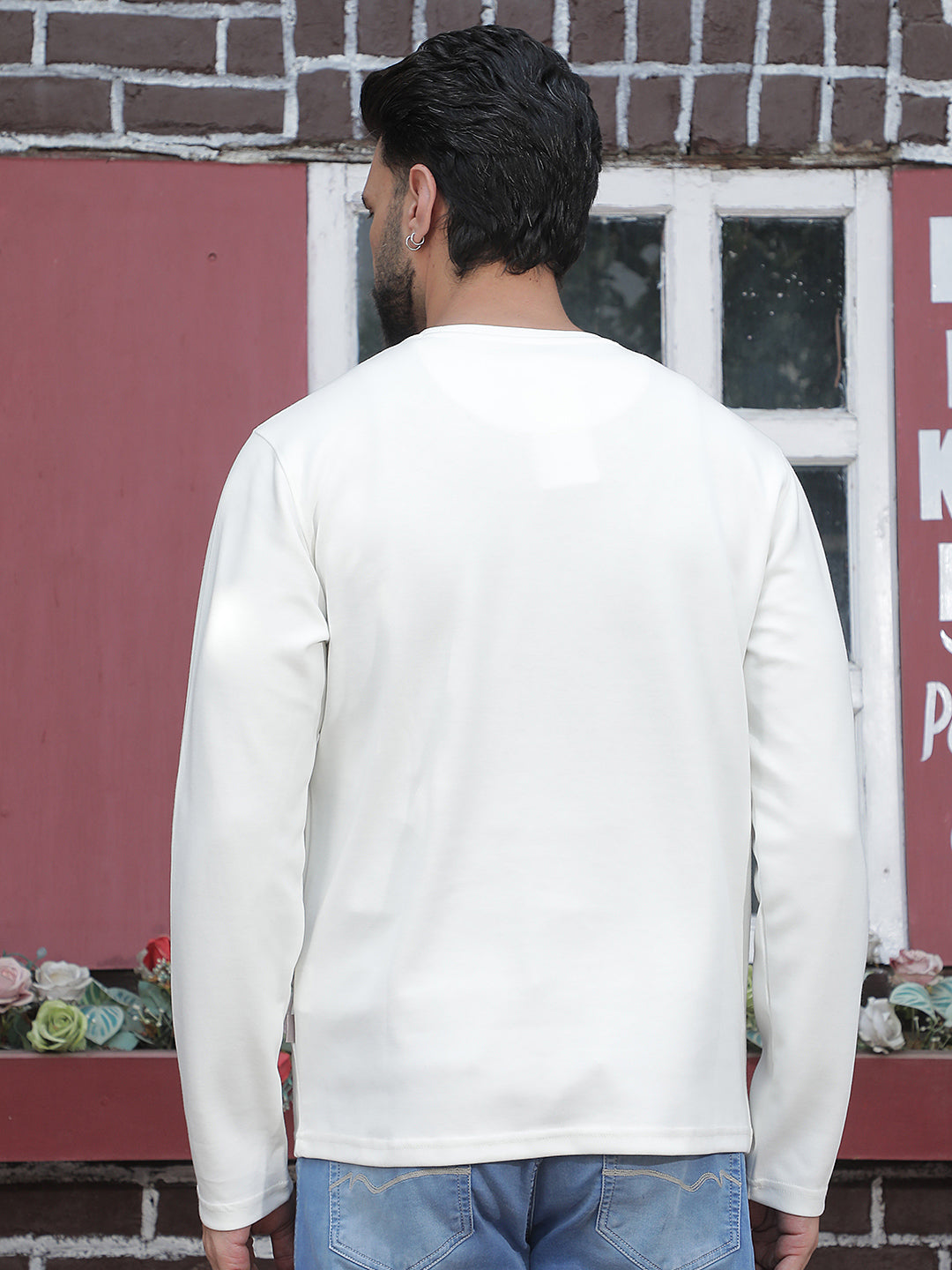 Sleek Studio Off White T-Shirt