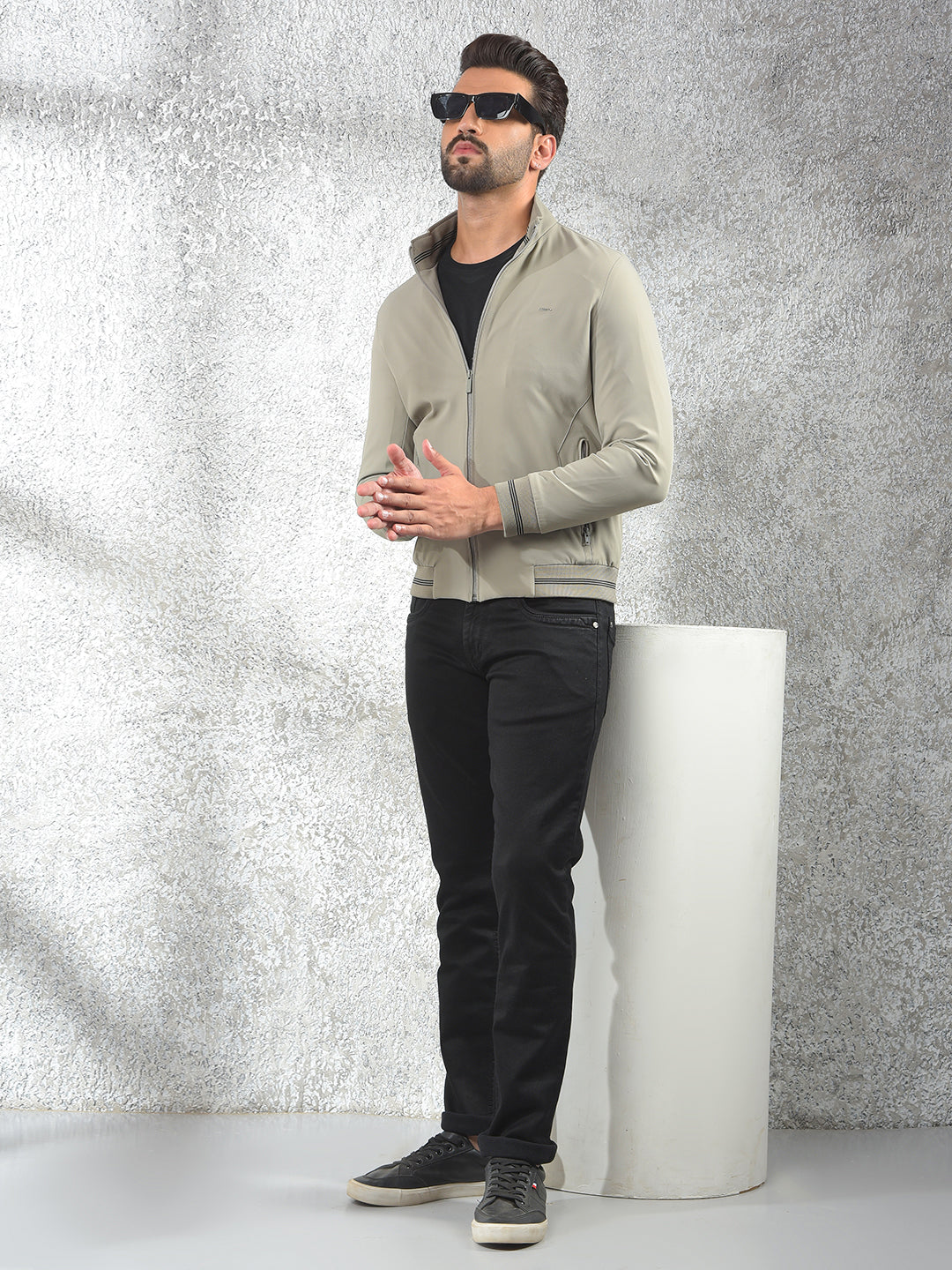 Trendy Dark Wash Black Jeans