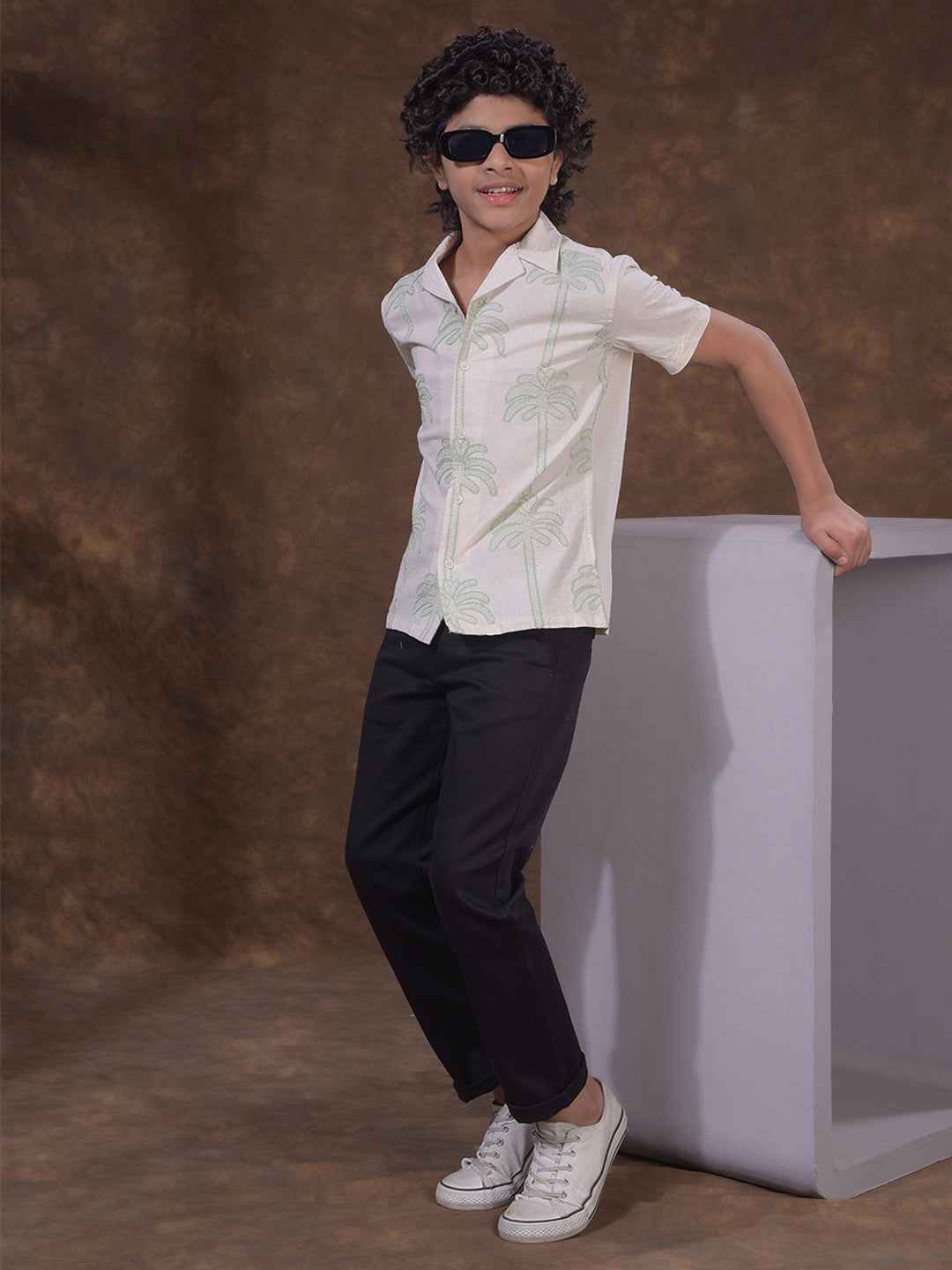 Green Embroidered Resort-Collar Linen Shirt