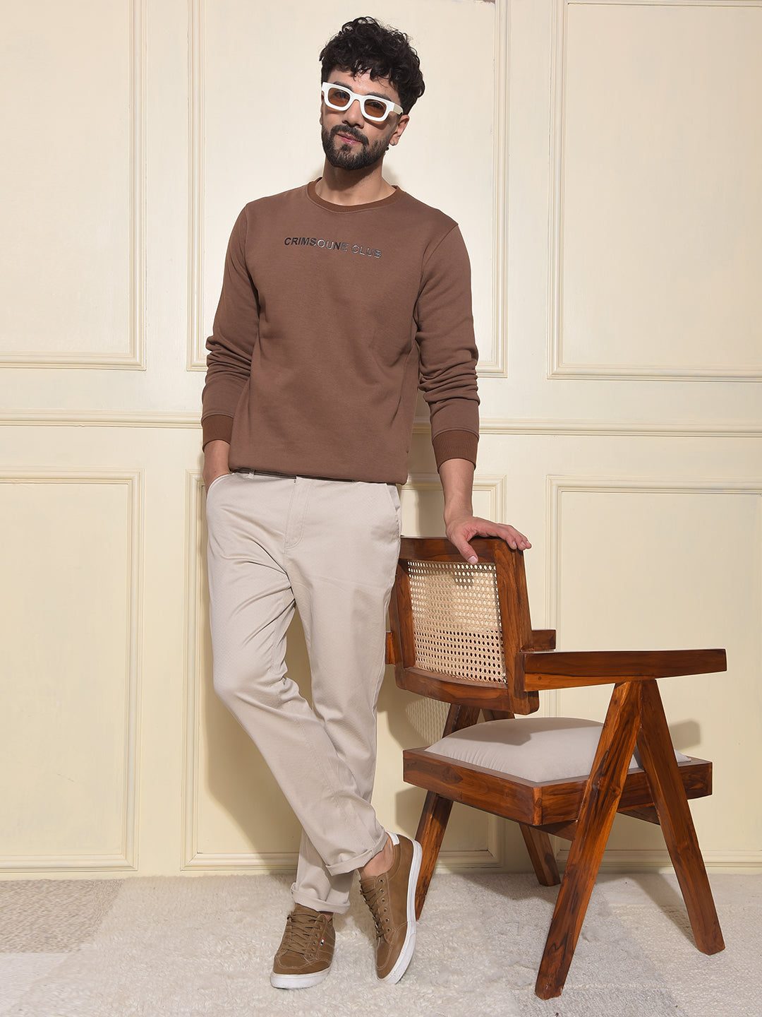 Urban Style Brown Sweatshirt with Brand Logo