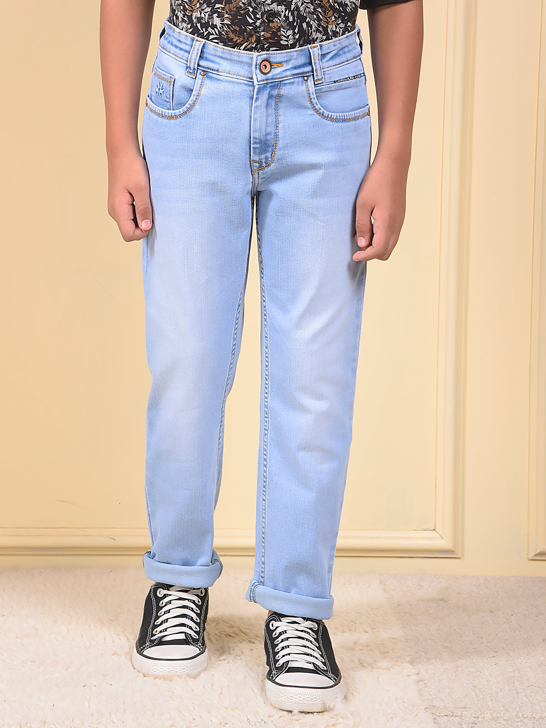 Casual Light Blue Light Wash Jeans