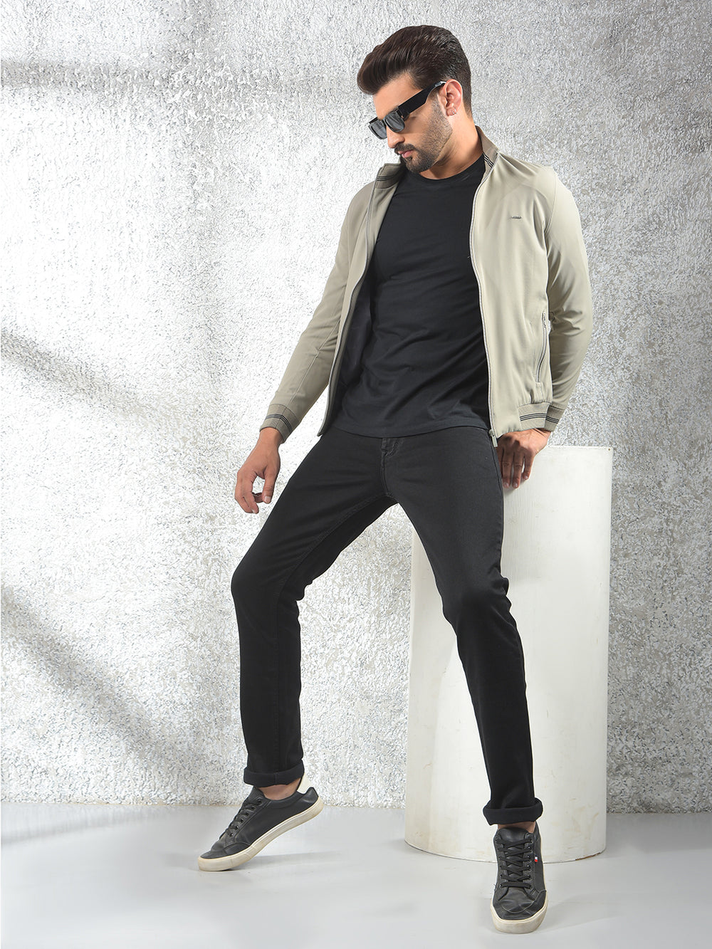 Trendy Dark Wash Black Jeans