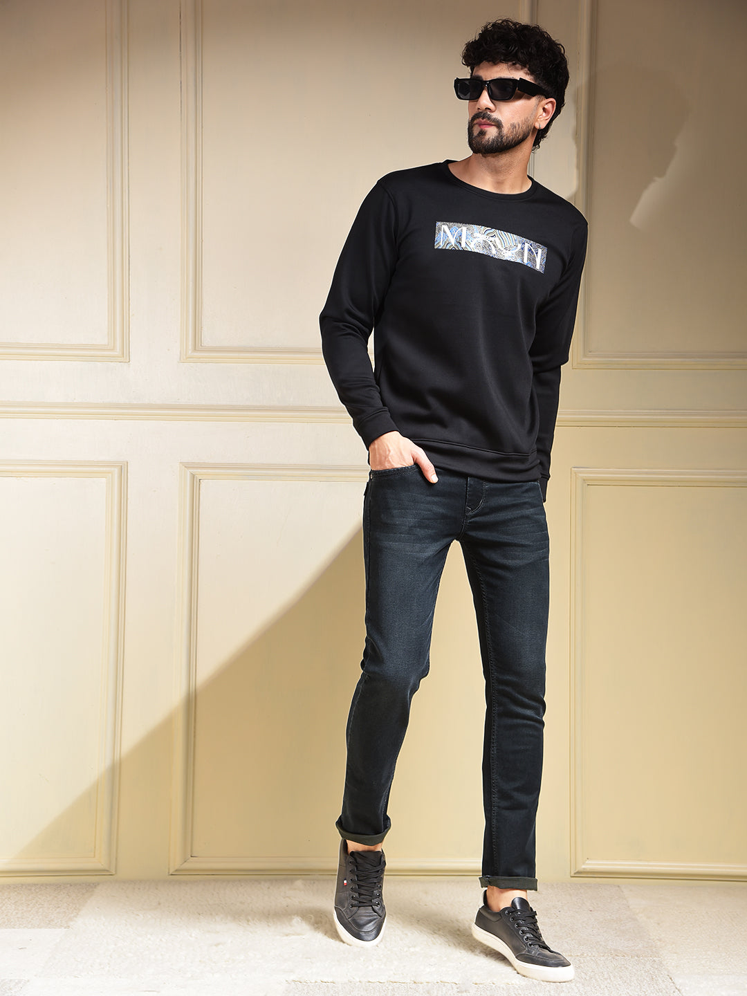 Black Graphic Print Sweatshirt