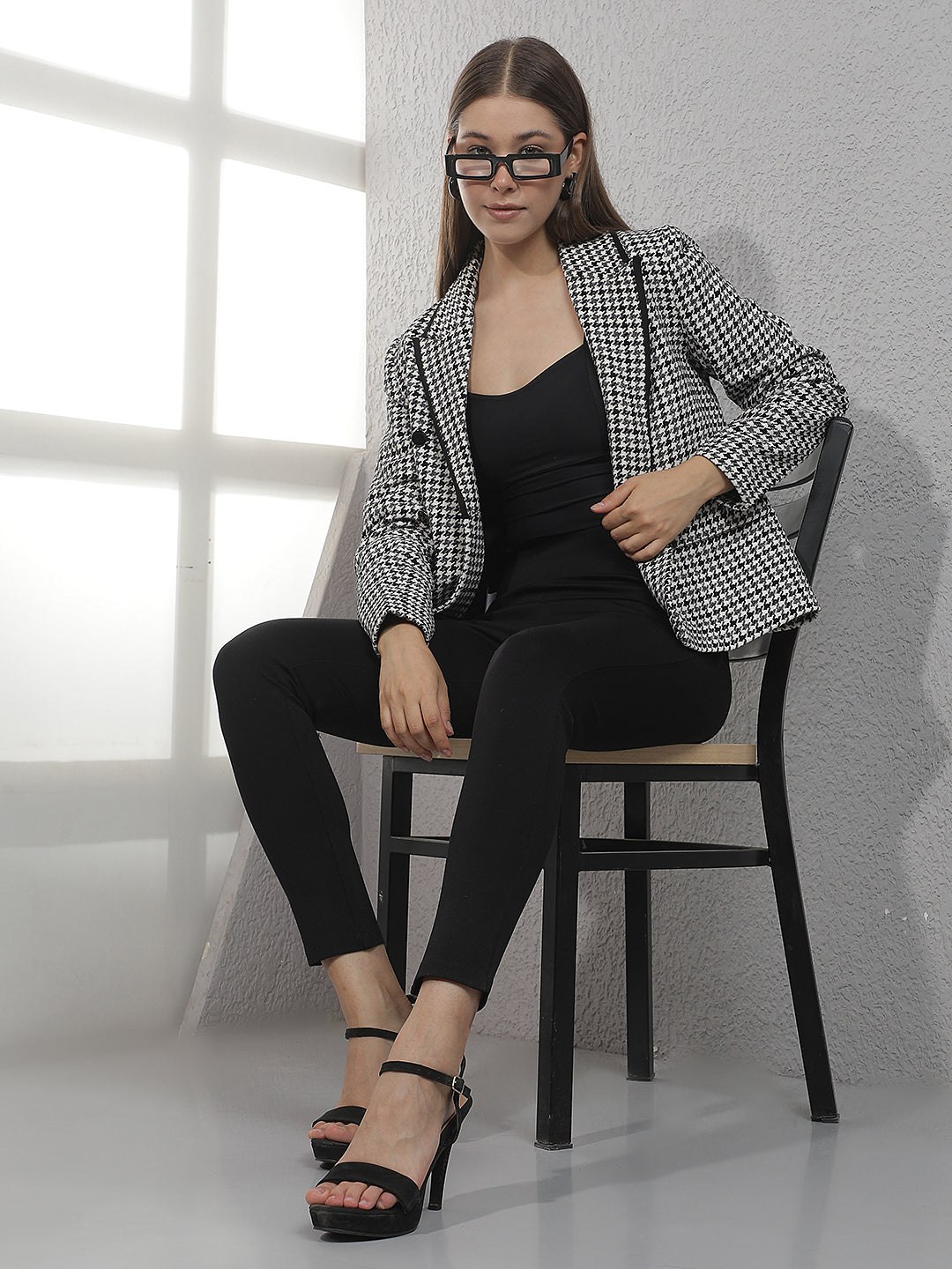 Black Jacquard Notched Lapel Blazer