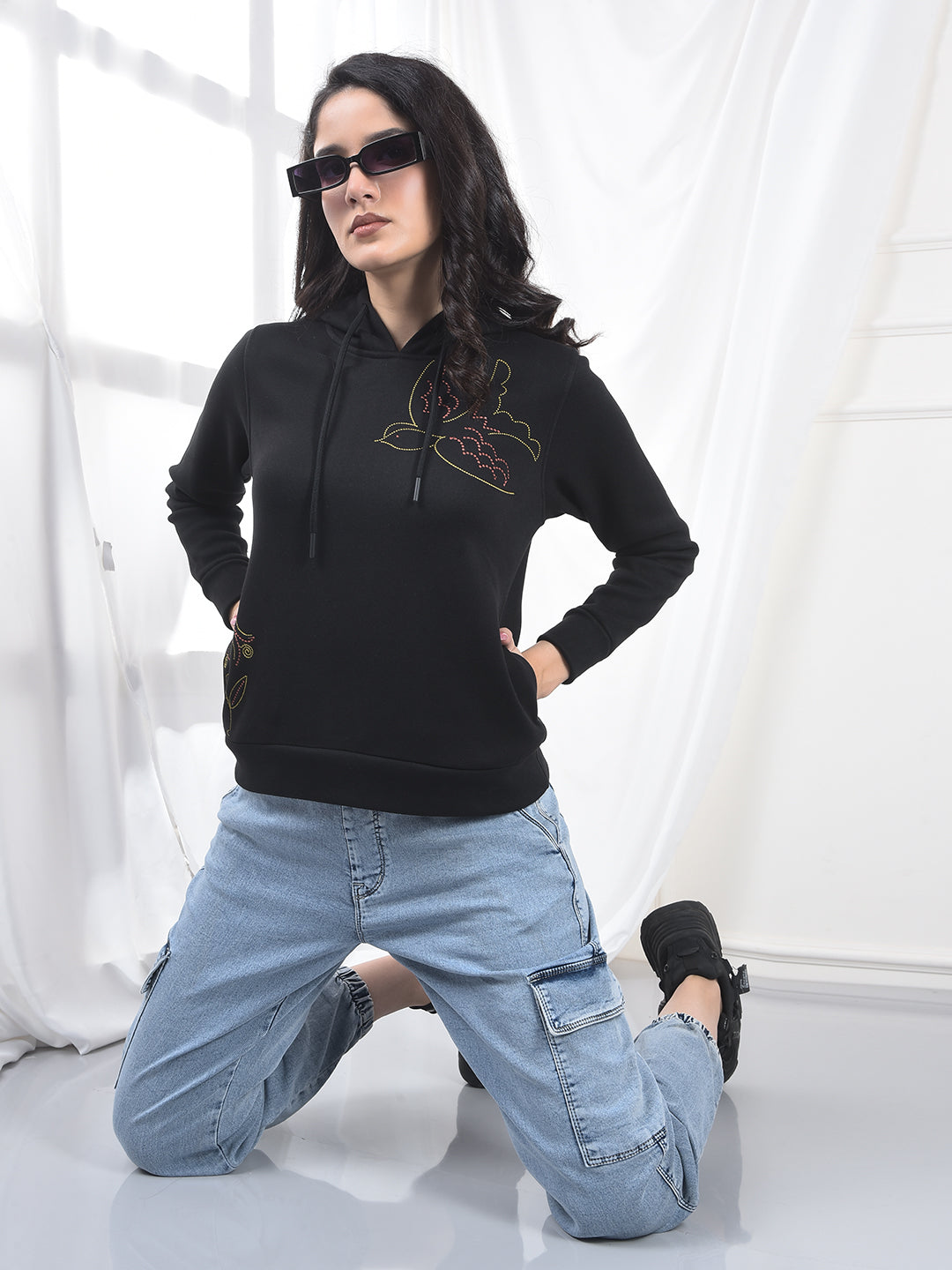 Black Graphic Print Hooded Neck Sweatshirt