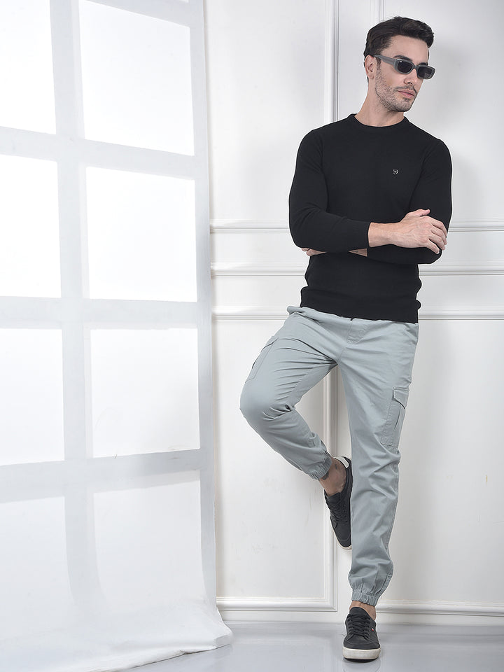 Flexible Black Knitted Sweater