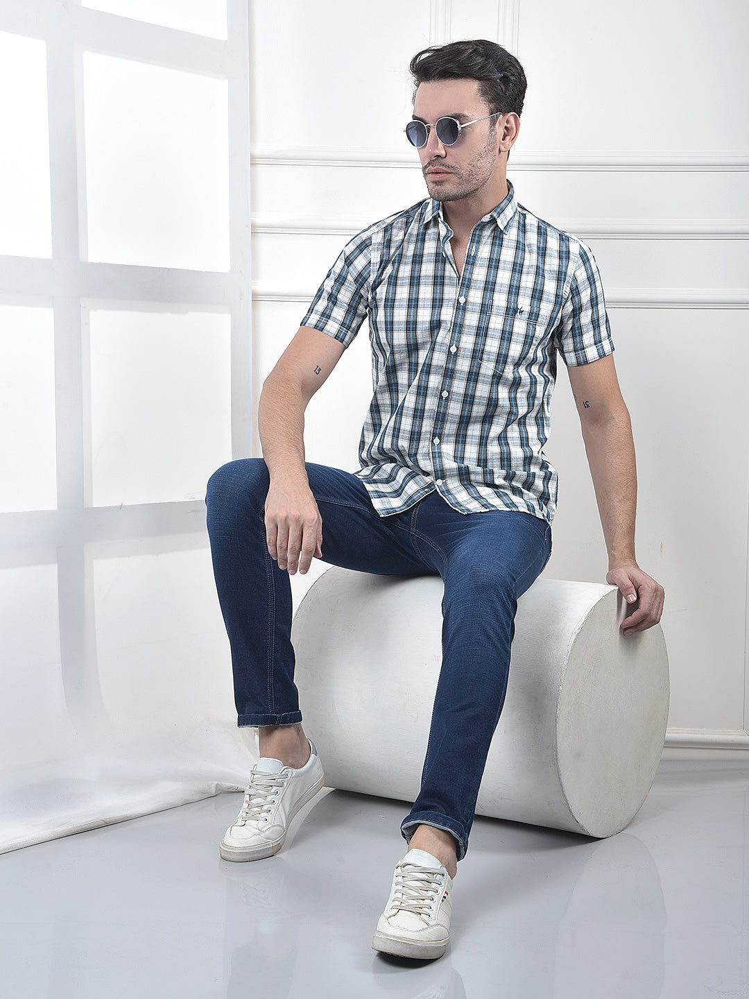 Urbanedge Slim Dark Wash Blue Jeans