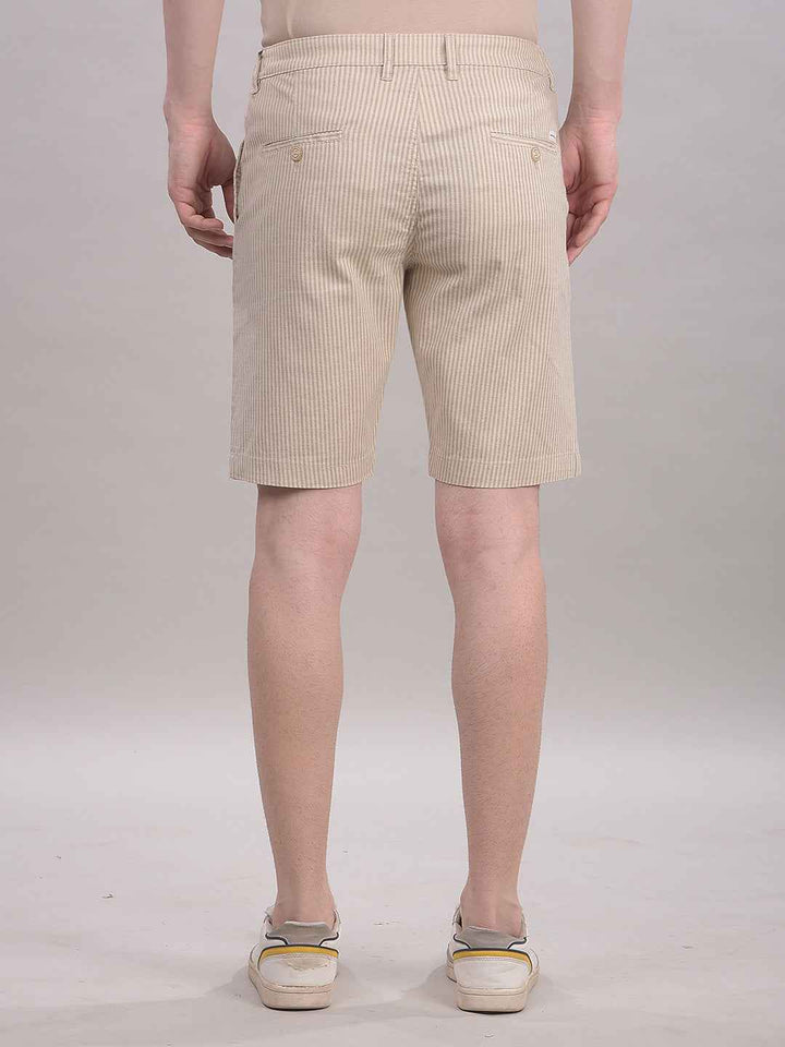 UrbanPin Vertical Beige Striped Shorts