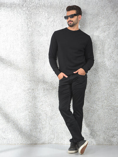 Flexible Black Knitted Sweater