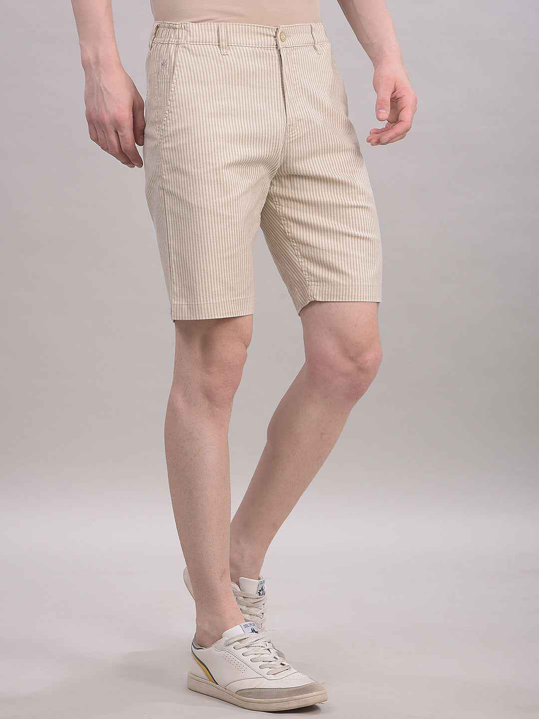 UrbanPin Vertical Beige Striped Shorts