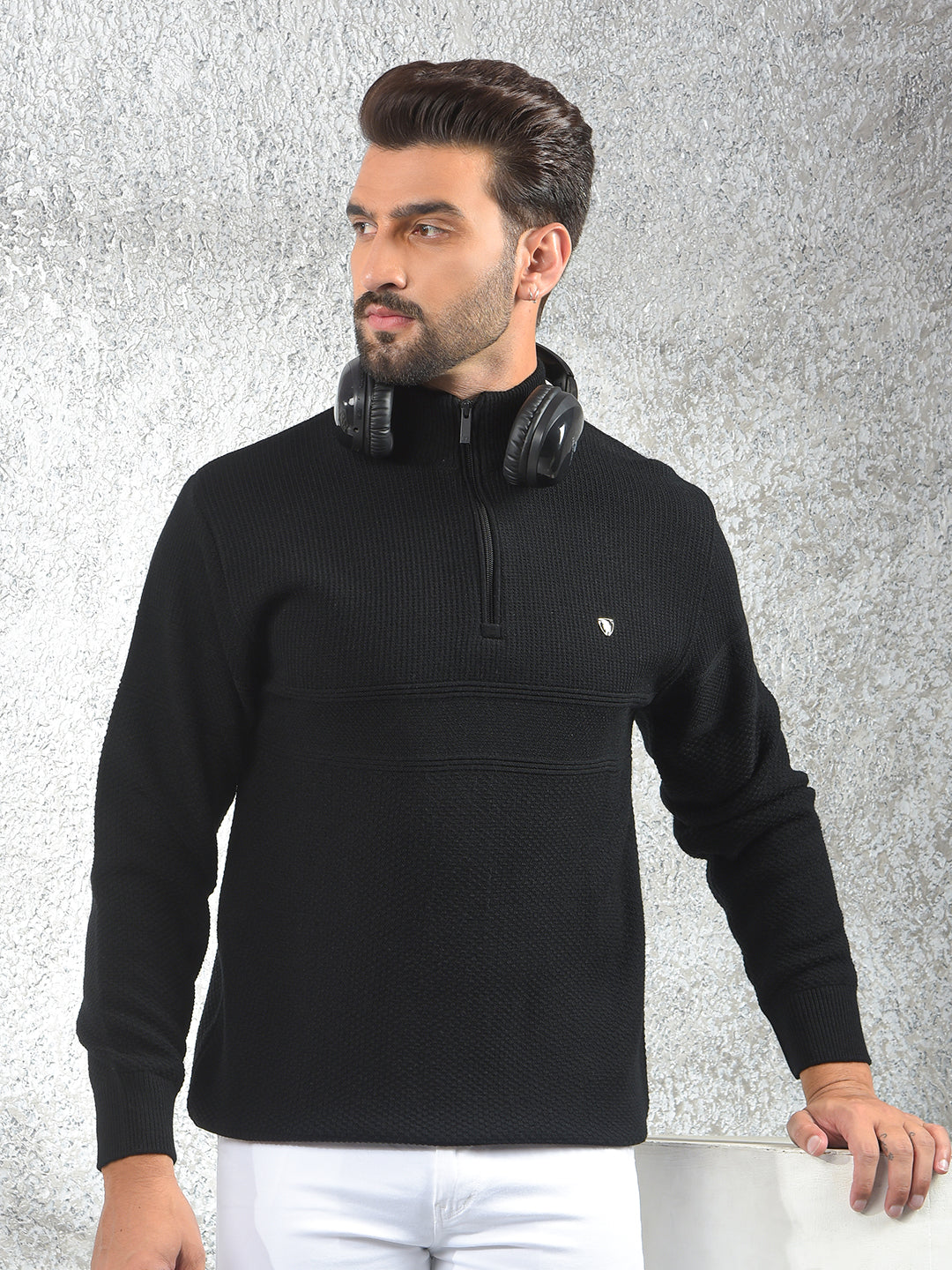 Breathable Black Knitted Sweater