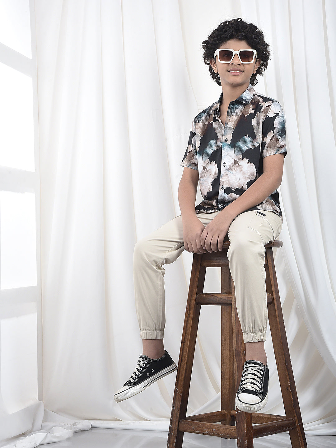 Modern Fit Beige Cargo Joggers