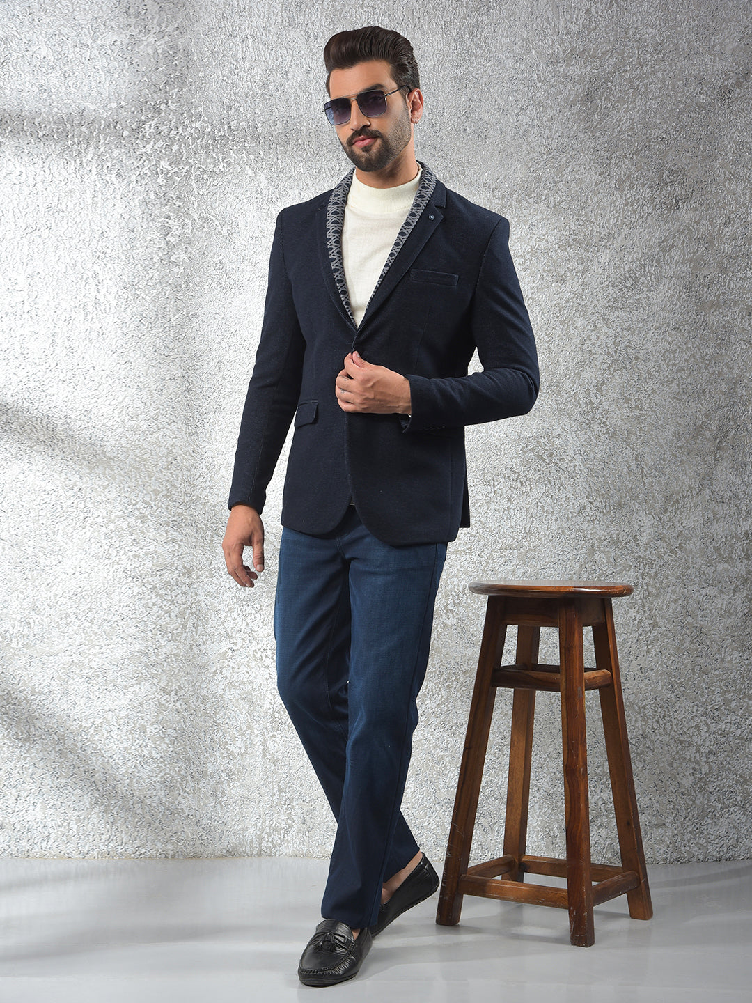 Navy Blue Notched Lapel Single-Breasted Blazer