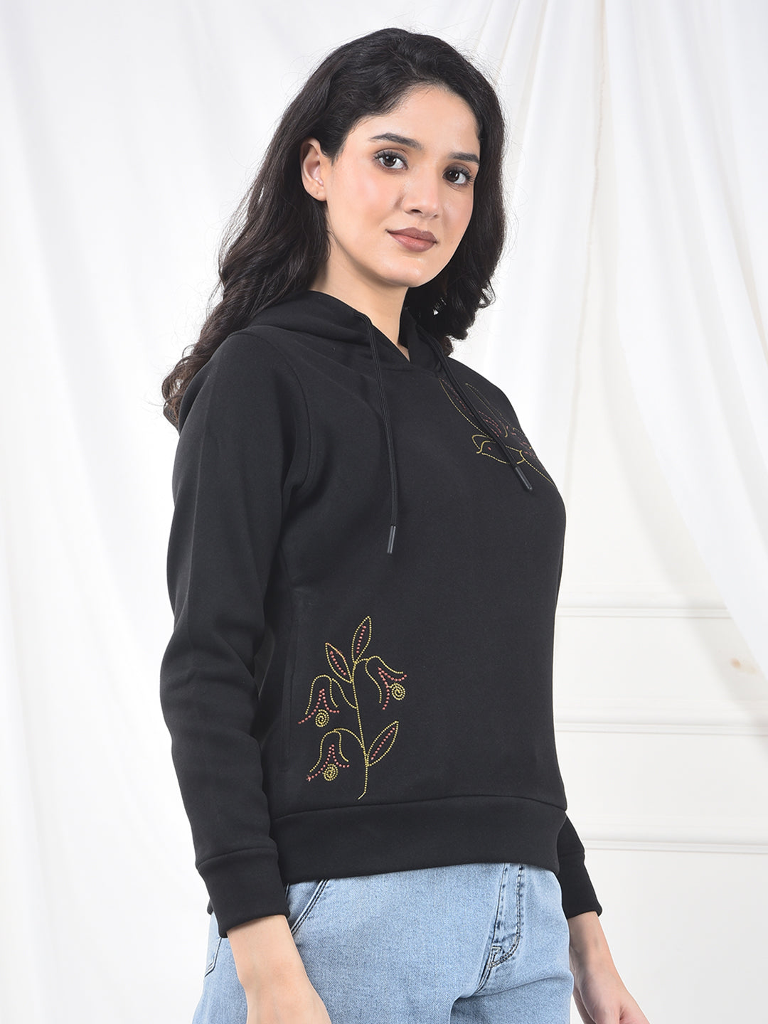 Black Graphic Print Hooded Neck Sweatshirt