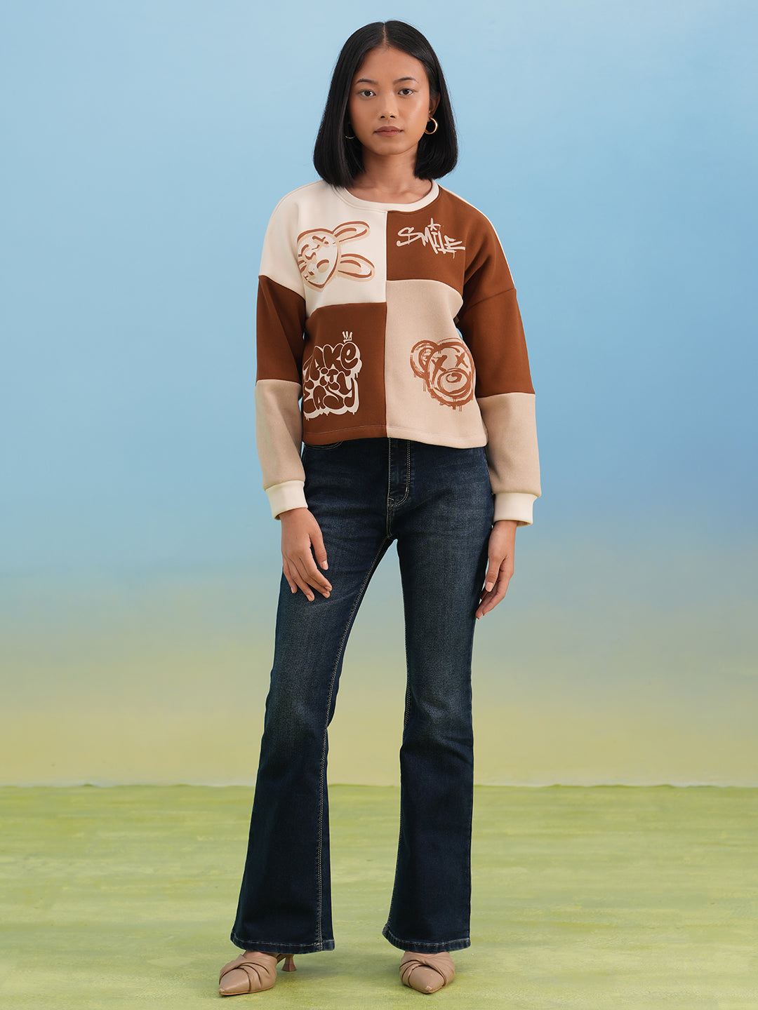 Two-Tone Cartoon Graphic Sweatshirt