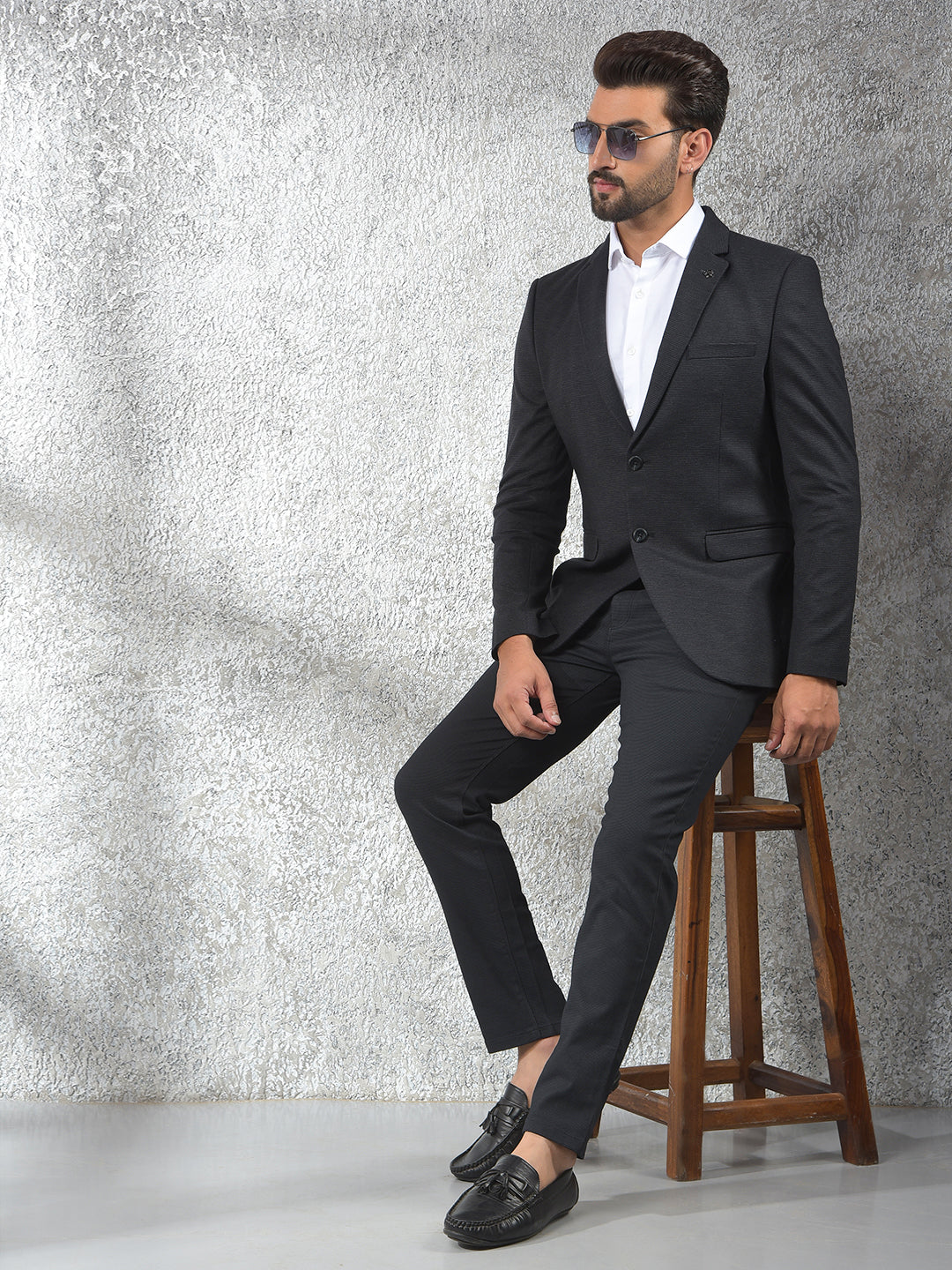 Black Notched Lapel Single-Breasted Blazer