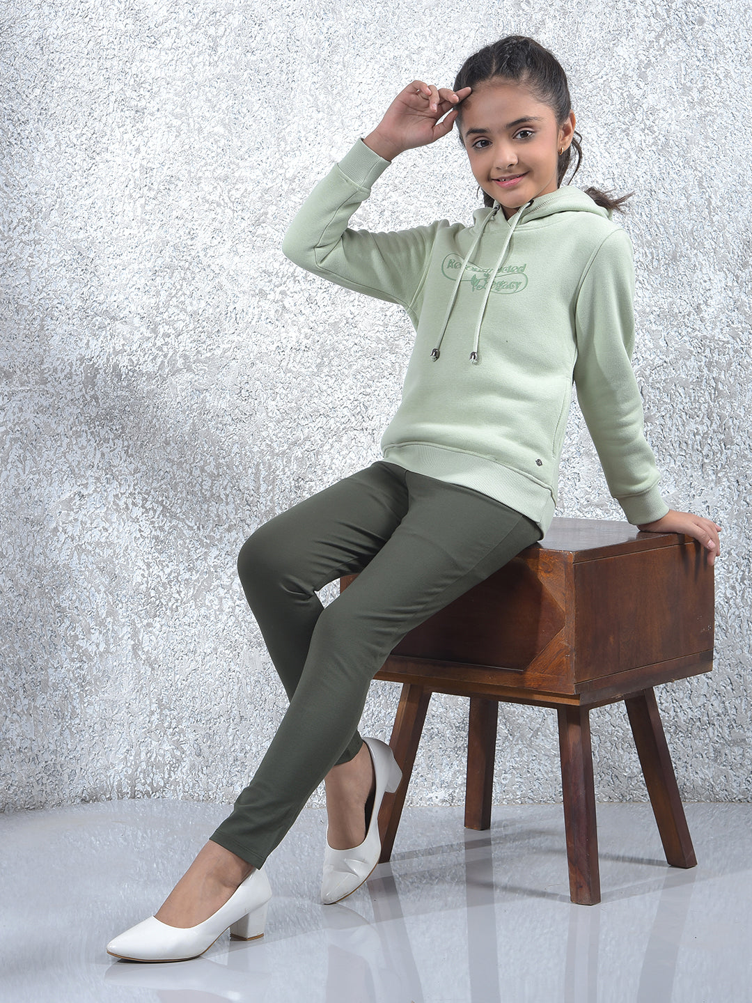 Green Graphic Print Hooded Neck Knitted Sweatshirt