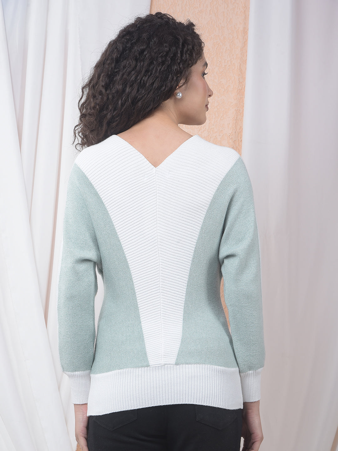 Colorblocked V-Neck Green Sweater