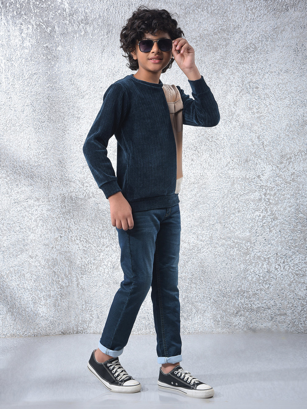 Stylish Tapered Fit Blue Jeans