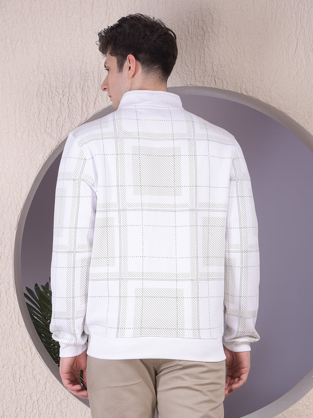 Stylish White Checked Sweatshirt