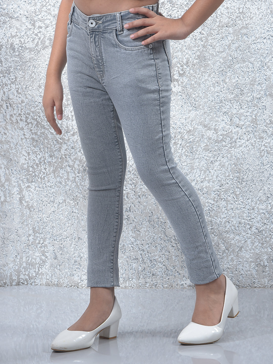 Chic Grey Skinny Jeans