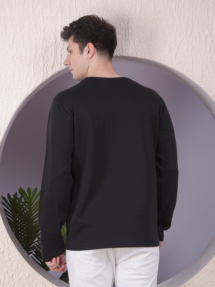Black Long-Sleeves T-Shirt