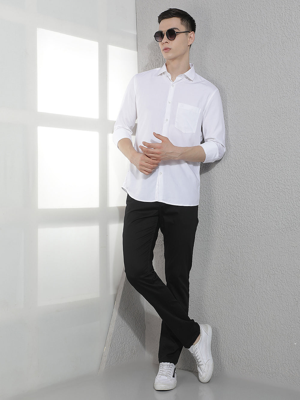 Sleek Solid Black Casual Trousers