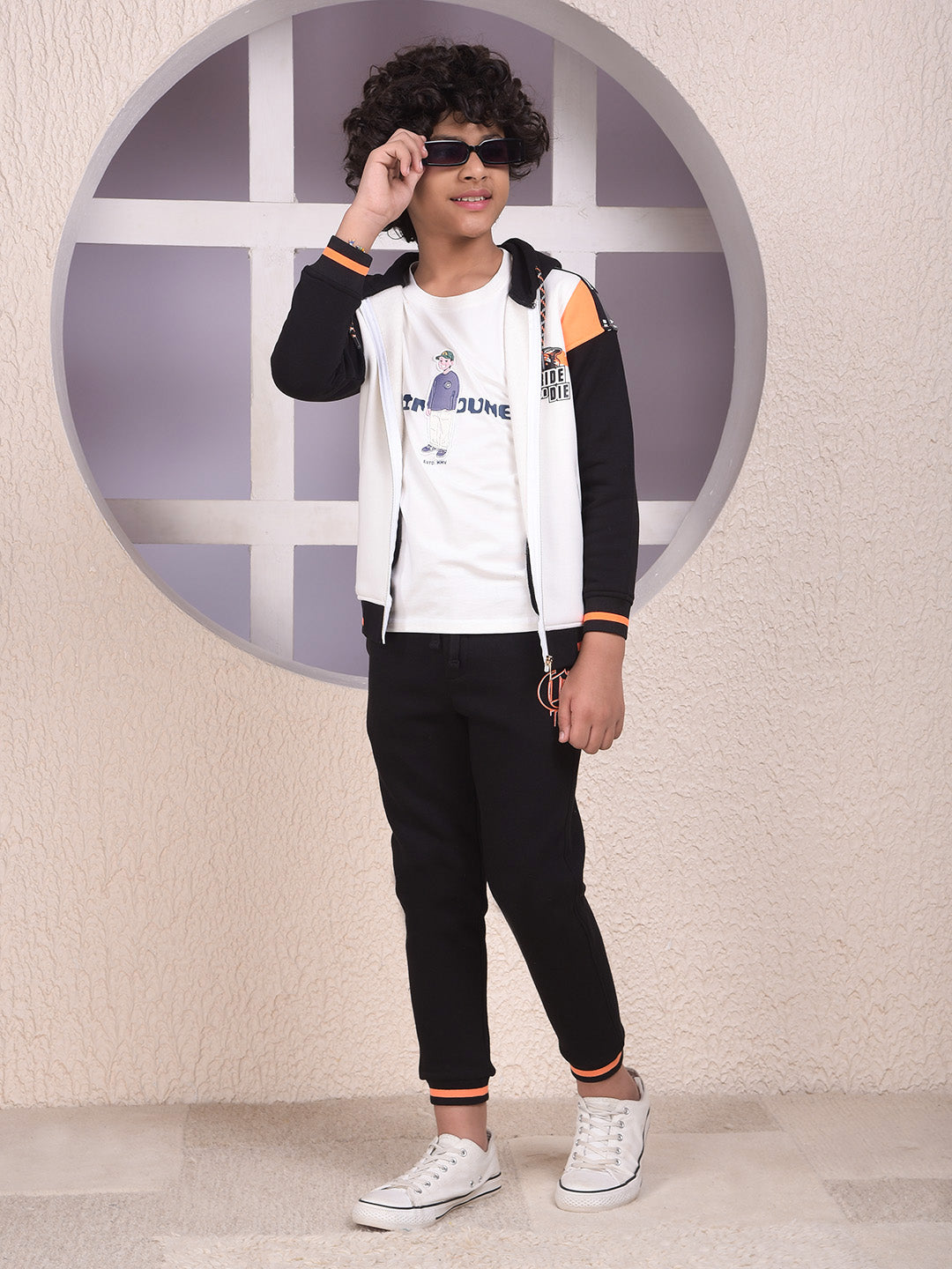 White Color-Block Hooded Neck Sweatshirt