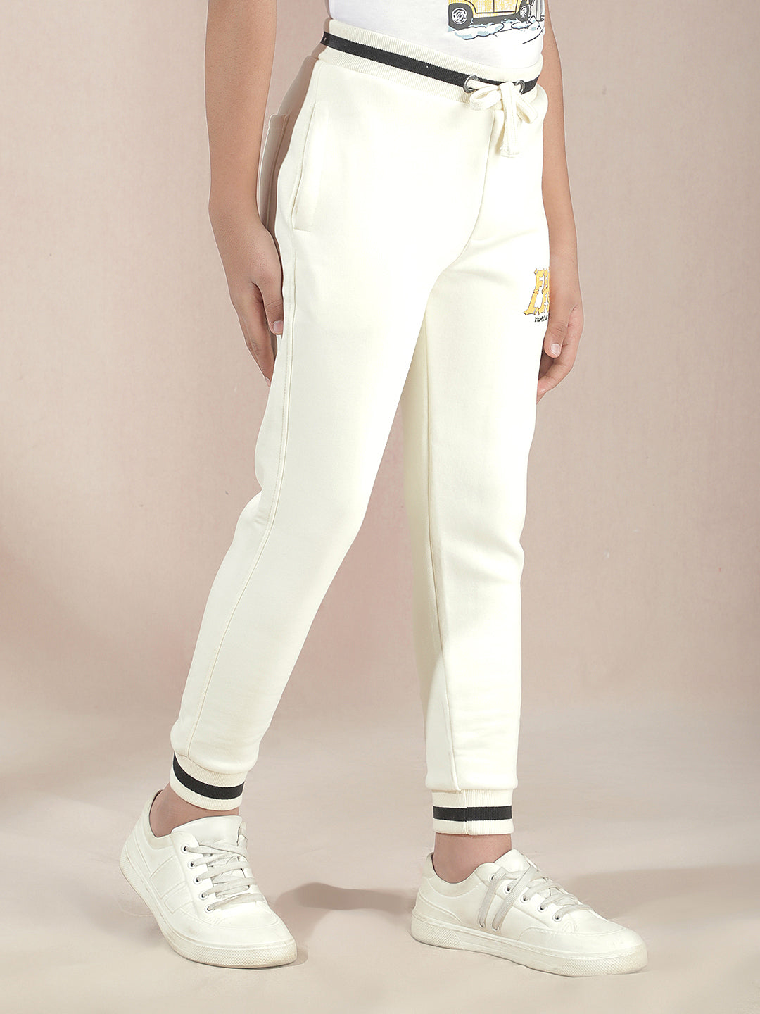 Cream Joggers with Relaxed Urban Comfort