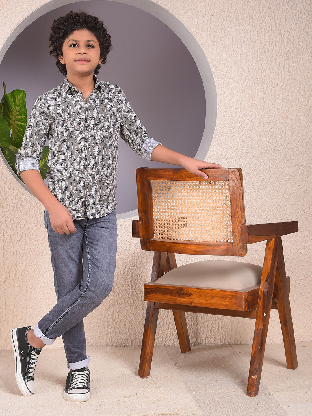 Modish Dark Wash Slim Fit Grey Jeans