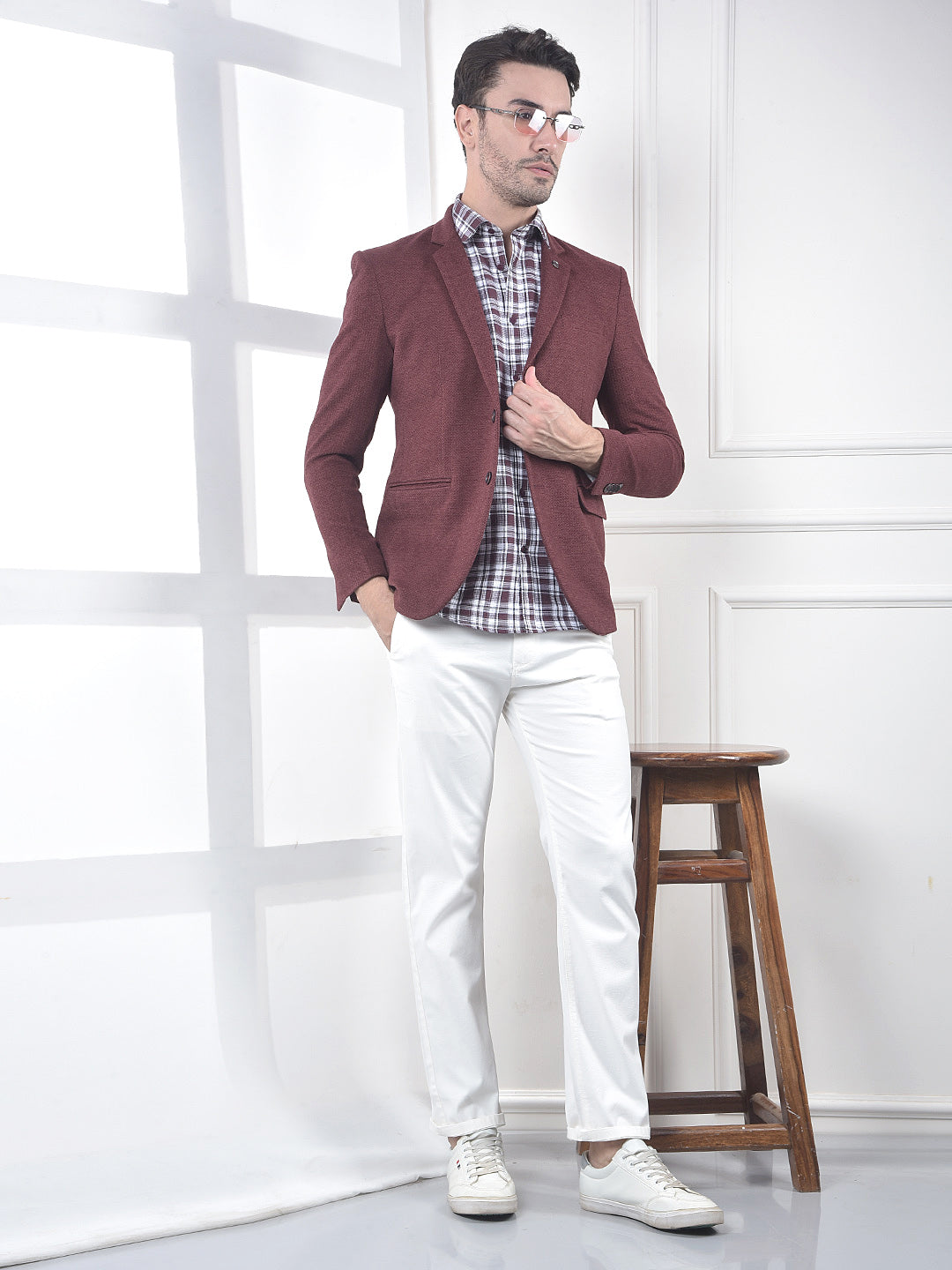 Maroon Textured Single-Breasted Blazer