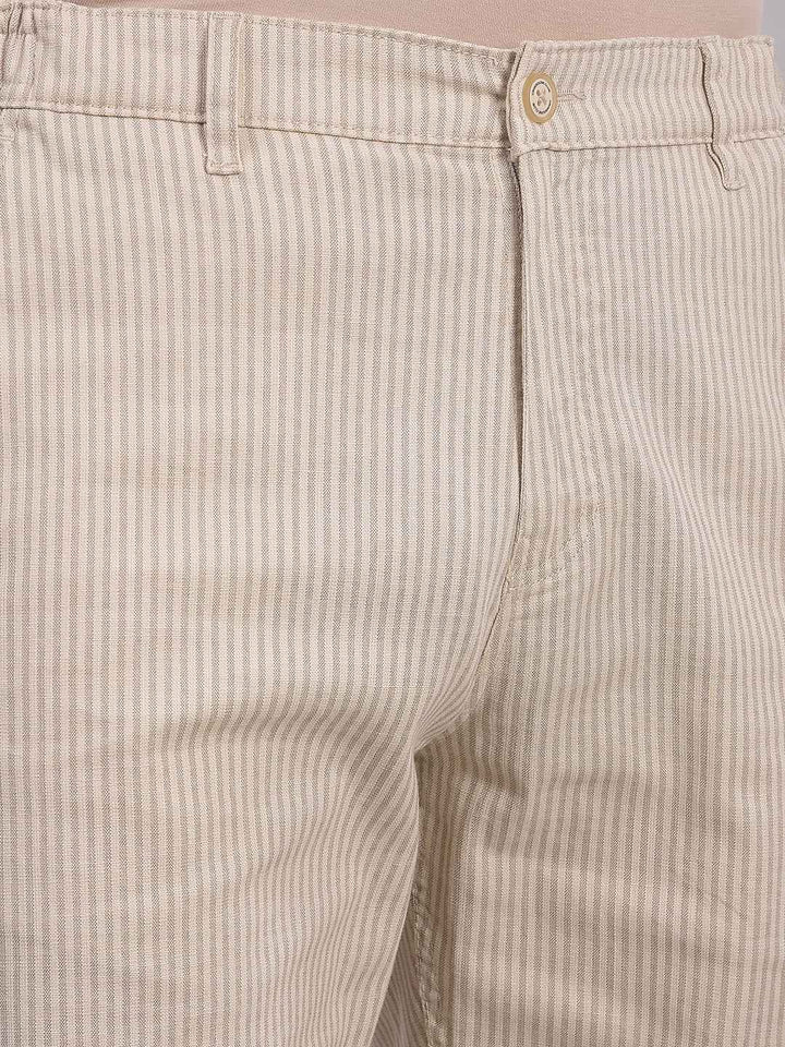 UrbanPin Vertical Beige Striped Shorts