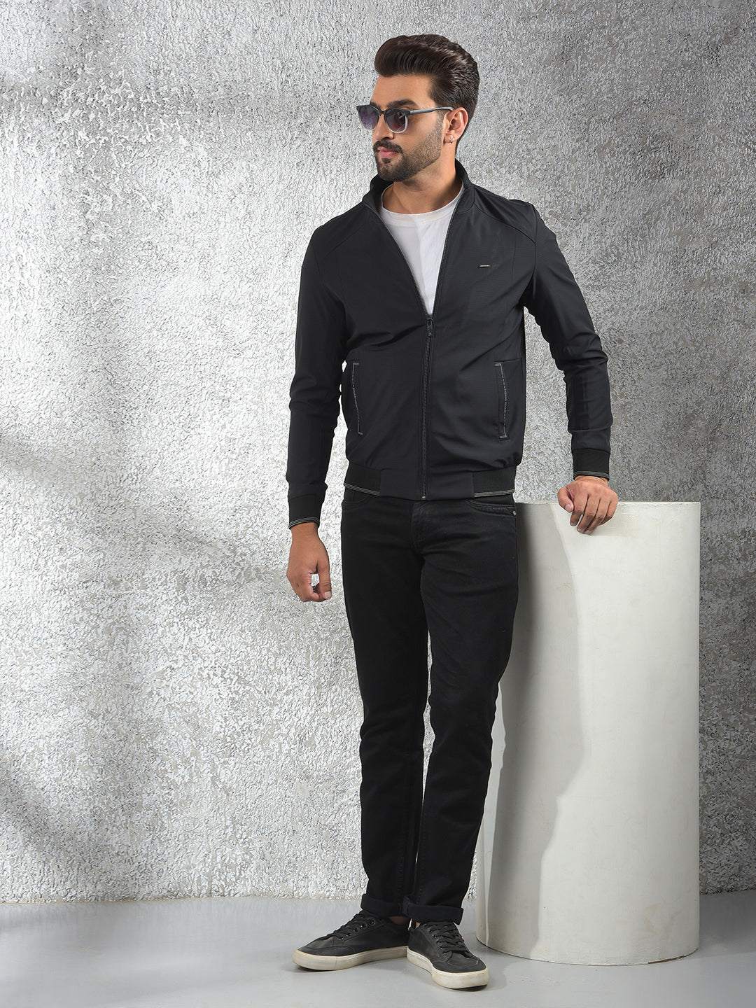 Trend-Forward Black Puffer Jacket