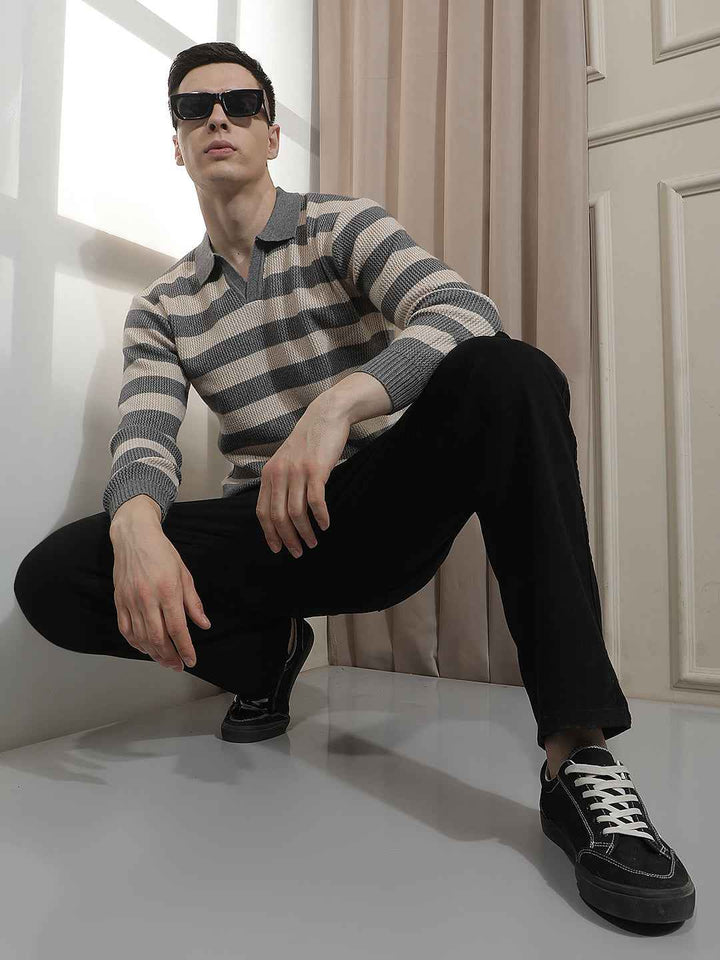 Modern Black Streetwear Cargo Jeans