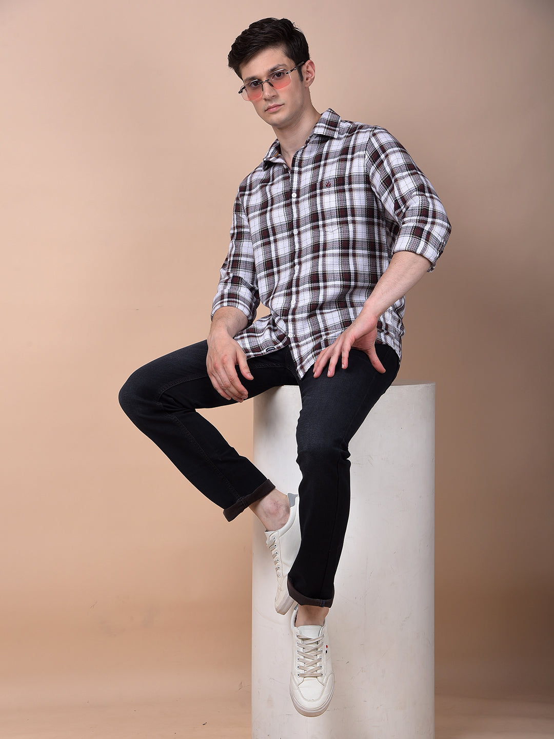 Sleek Silhouette Black Straight Jeans
