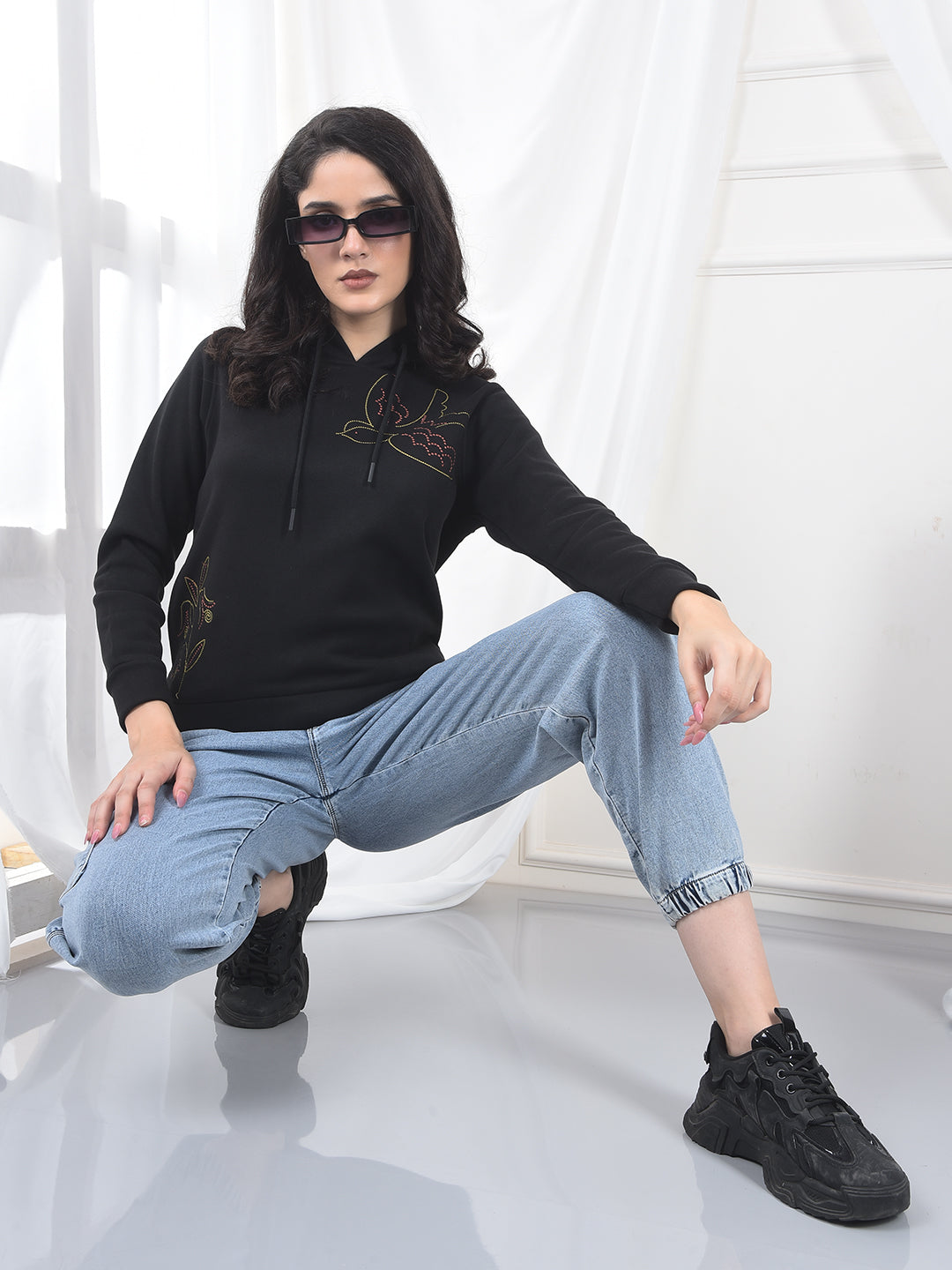 Black Graphic Print Hooded Neck Sweatshirt