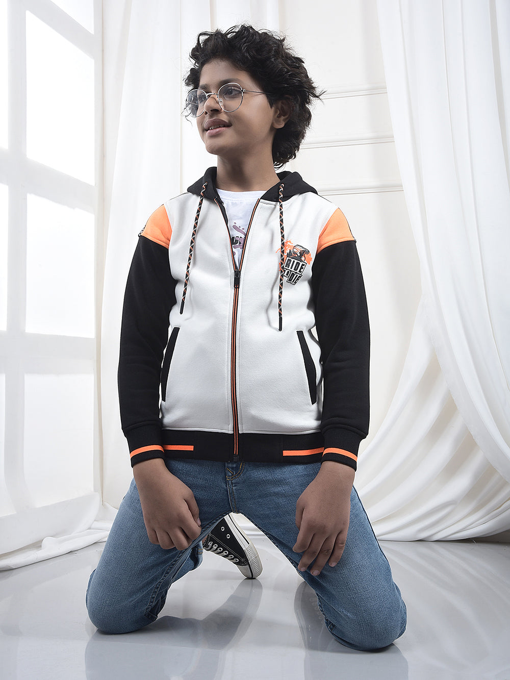 White Color-Block Hooded Neck Sweatshirt