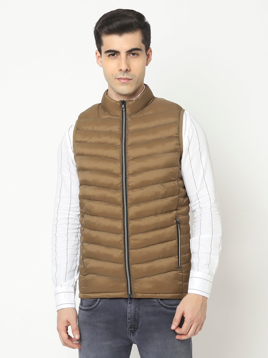  Brown Padded Jacket in Sleeveless Cut 