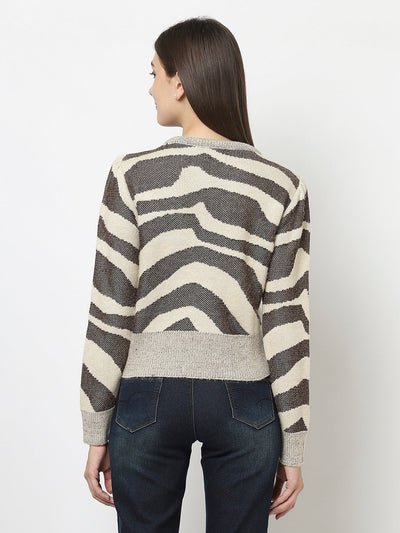 Cropped Sweater in Animal Print 