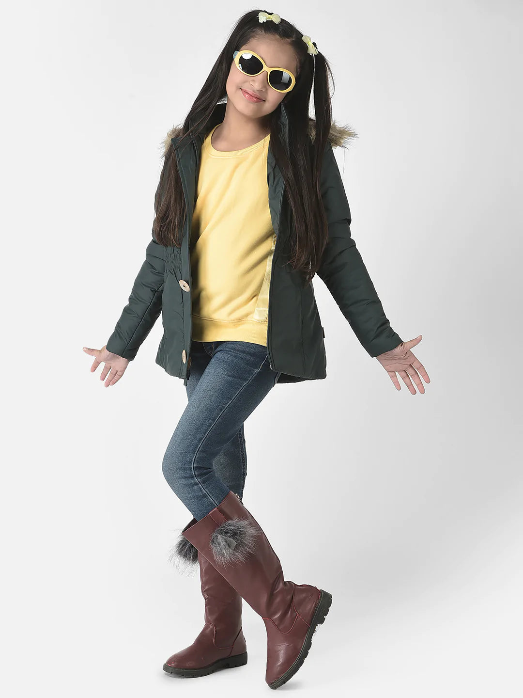  Minimalist Yellow Sweatshirt