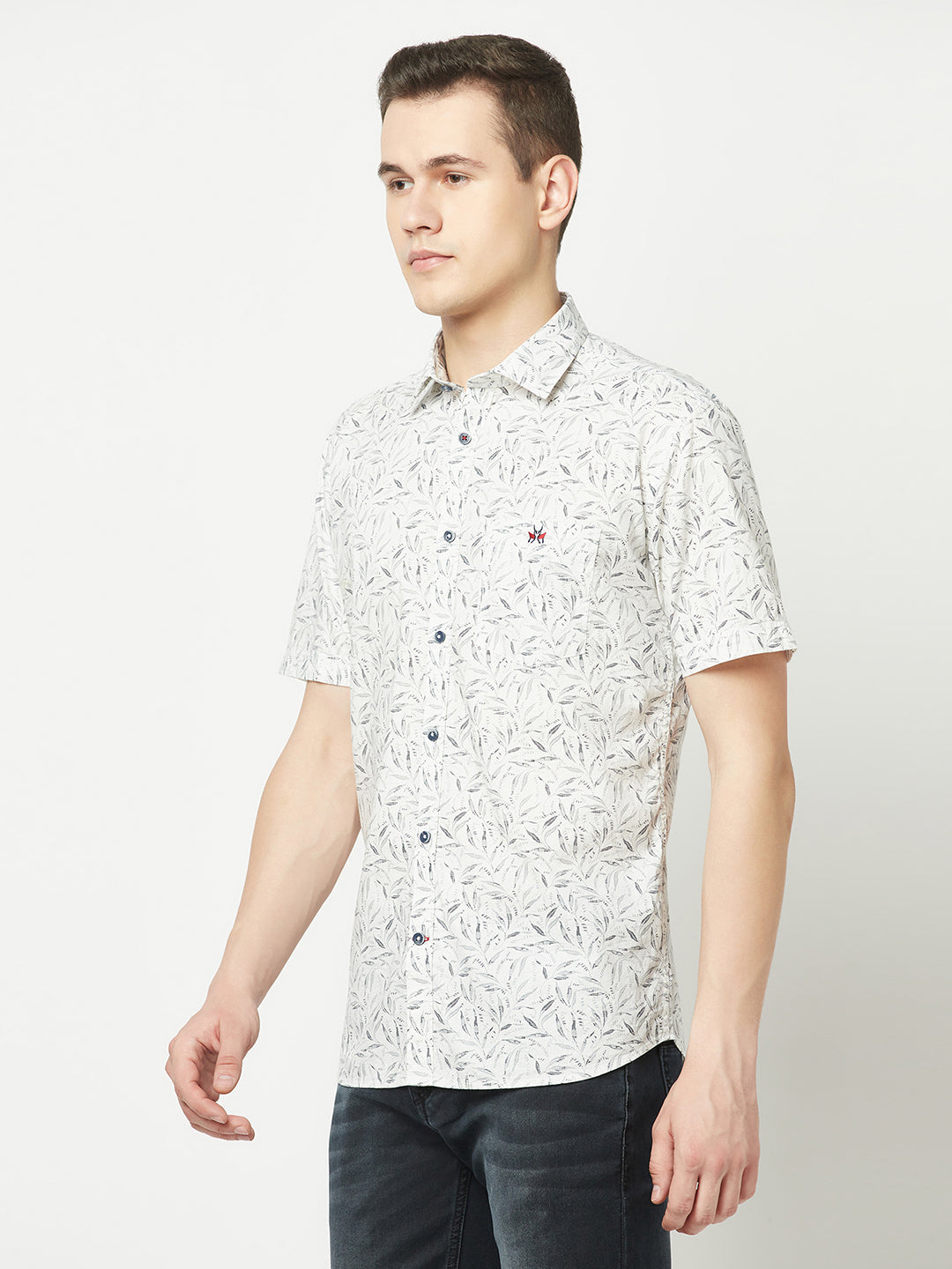  White Short-Sleeved Floral Shirt