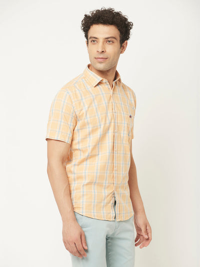   Short-Sleeved Peach Shirt in Checks