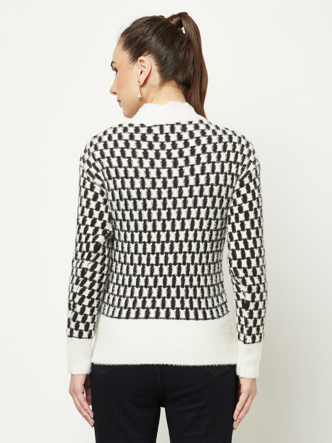  Black and White Geometric Sweater