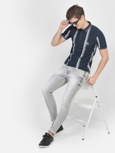  Slim-Fitting Light Grey Jeans