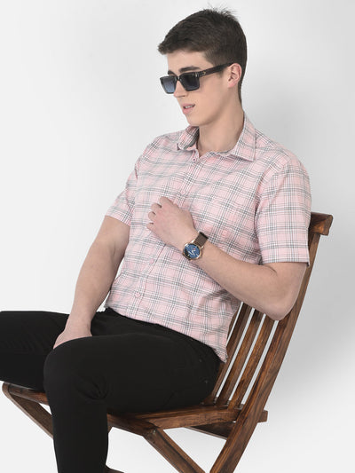  Light Pink Short-Sleeved Checked Shirt 